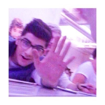 HIII READ THE LINK IN MY BIO FOR EASY QUICK MONEY 100% REAL BRUH earn money for 1d and 5sos tickets bruh CLICK LINK IN BIO