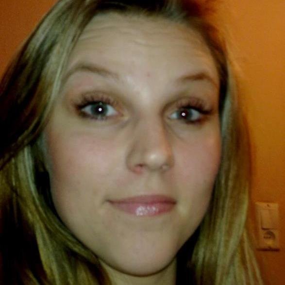 Smieklinmeitene Profile Picture