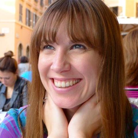 animal behaviourist who is a little obsessed with primates, Africa and baked goods