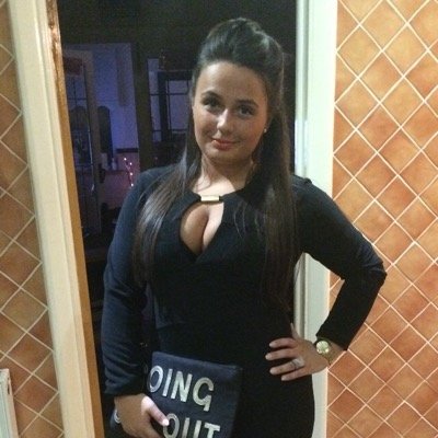 chloephillips66's profile picture. Beneath the makeup and behind the smile I am just a girl who wishes for the world.