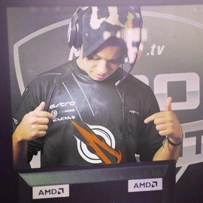 19 | CoD Pro Player | http://t.co/4BX8cjxfYC  | https://t.co/Vz4pf2lElB … #StuD
