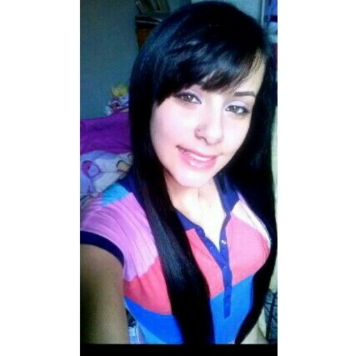 Solteira , 20 anos , itaquera .
 Sigo o estilo Barbie .

 Antes de criticar me conheça !