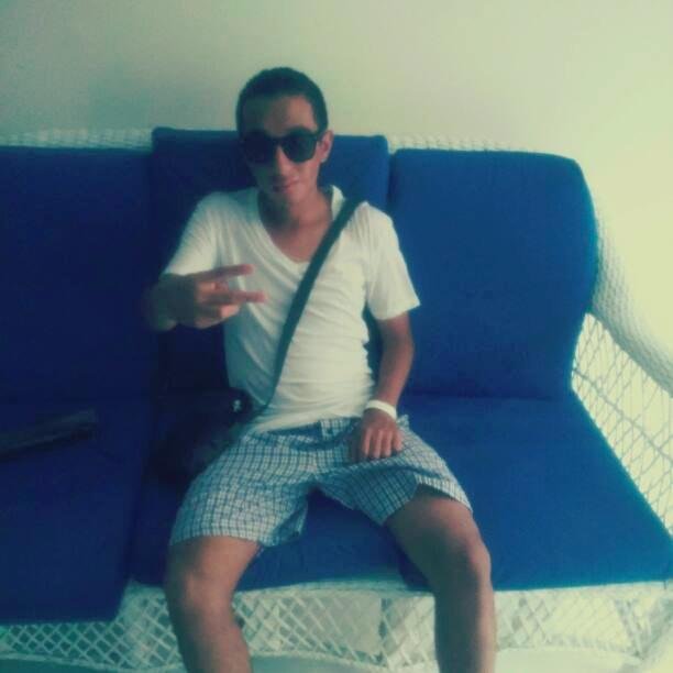 ADICTO POR MILLONARIOS MAS QUE UNA LOCURA UNA PASIÓN MILLONARIOS NI LA MUERTE NOS VA A SEPARAR, AMANTE DEL HIP HOP ♫♫ Wpp: 3008790991