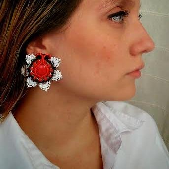 A ZU K, hermosos diseños creados para resaltar la belleza de la mujer a través de una gran variedad de accesorios. Síguenos en FACEBOOK
