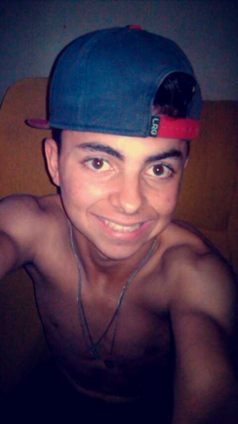 Tenho no céu uma pessoa pela qual eu daria tudo para voltar a abraçar, #sadd. 29/11/14 :(                 Where is the love ?