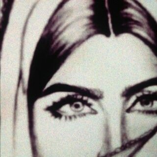 طالبة بجامعة الملك عبدالعزيز /تخصص علم إجتماع ، اتمنى اكون ذا مكانة إجتماعيه عاليه وأملي بالله كبير ،،طموحة , سعــآدتي هي رضآ والدي ~