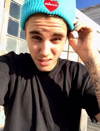 Justin, Madison, karma, John, followed. Justin makes me so happy.