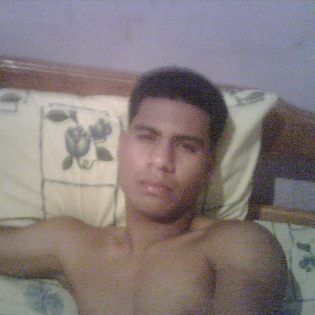 oswualp's profile picture. T.S.U Higiene y Seguridad Industrial ,  Enamorado de una mujer que no conosco .