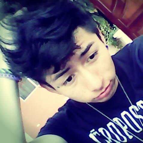 Experto En Envolver Porros Con WEED