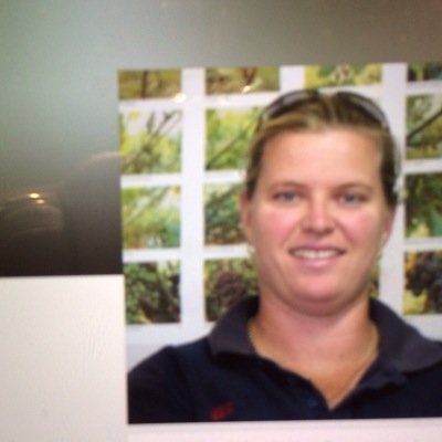 Aussie, NSW DPI Leader Bilateral Evaluation within Cropping Systems keen on 4x4 camping, scuba diving, wine time, and fishing