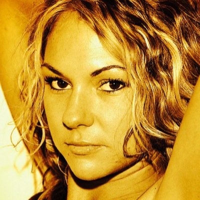 nikkinewday11's profile picture. 