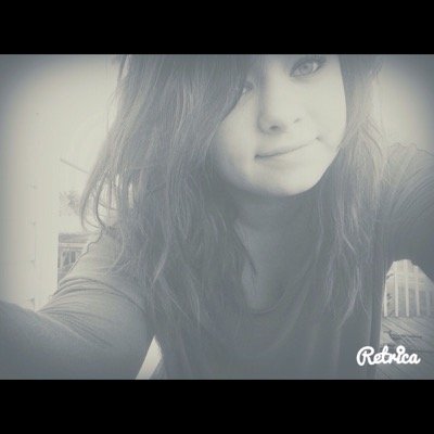 im fifteenmy music insparations are selena,one direction,and demi lavato because they bring encoragement⭐️