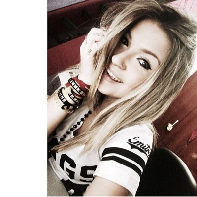 Acredite na força dos seus sonhos ✨✌️ $hanel de corpo e alma❤️ ✌️ ☯ since: Paula e Raquel: 07/01/14 mc savinon❤️