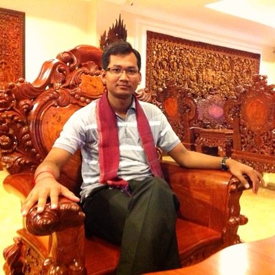 ChhinSeyha's profile picture. អ្នកនិពន្ធ ស្រាវជ្រាវ រៀបរៀងវប្បធម៌ទួទៅ 
,សាស្ត្រាចារ្យអក្សរសាស្ត្រខ្មែរ គរុកោសល្យវិទ្យា និងវិធីសាស្ត្រស្រាវជ្រាវ 
,ប្រធានគណៈកម្មាធិការកម្មវិធីវប្បធម៌