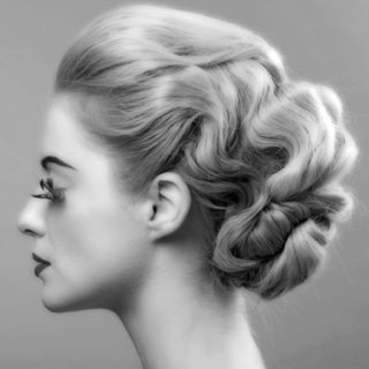 Tout ce qui touche la coiffure passionne... Hairdresser and salon owner at http://t.co/s553b1r4JT in Montreal.