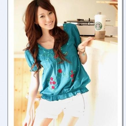 arusa_ch's profile picture. 