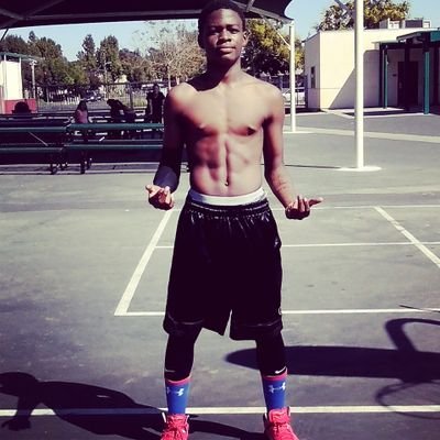 my name is armone and I play basketball.
love sports and math I'm 5'11,can play PG ,SG,SF black and Indian ,single