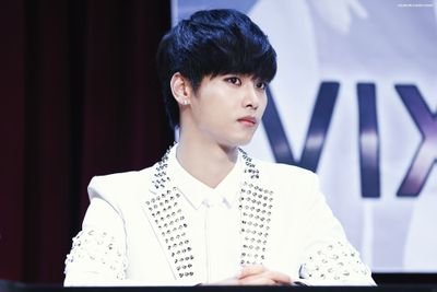 happyvixx_'s profile picture. 별님들❤