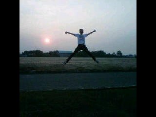 arisones's profile picture. hot and cold