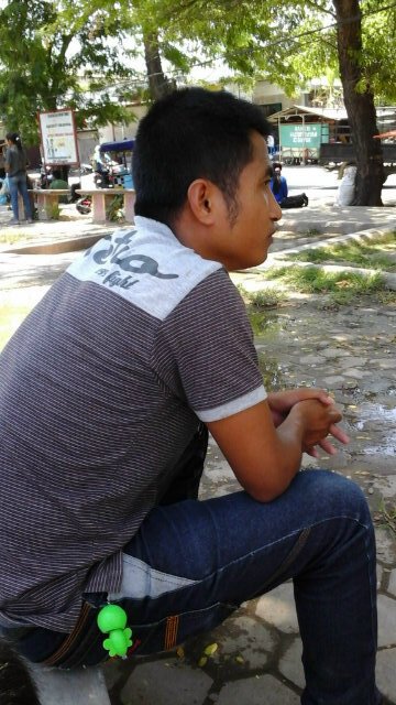 Berjuang demi sebuah keberhasilan untuk pribadi yang d nikmati oleh banyak,,dan d hargai.