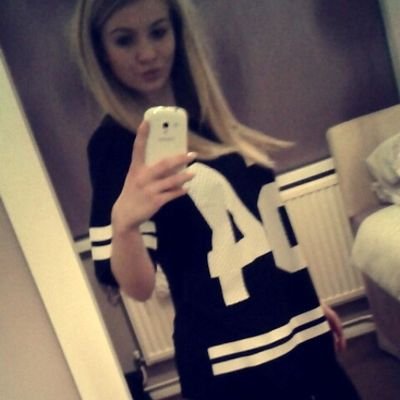 emm_crabbe's profile picture. Dont let anyone drag you down