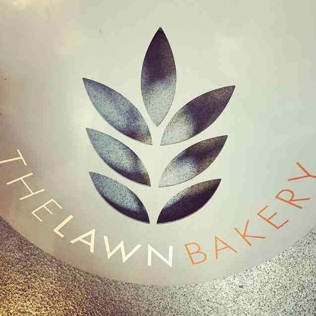 A friendly bakery where to enjoy freshly made breakfast, tasty cup of coffee, delicious & healthy lunch or exquisite cup of tea with homemade pastries..