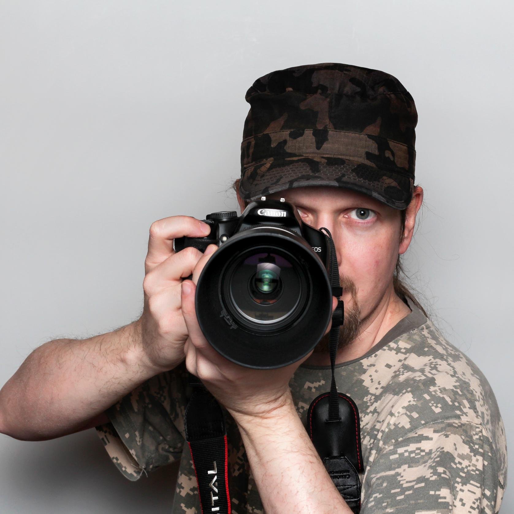 Reginher78's profile picture. HDM Stuttgart E-Service Absolvent, digital Native, IT'ler, Chef-Redakteur  Naturbilder-Magazin.de, Buch Autor, Online Marketeer  Web Designer, Fotograf&Artist