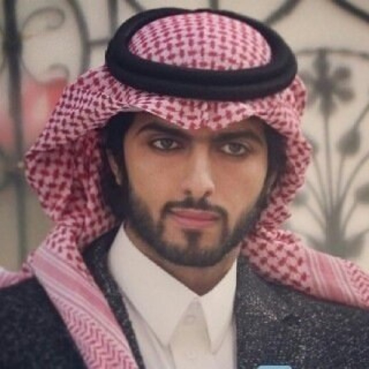 اذا ﻋطآک الوَقت ﻋدّة ﺧیآرآت ﻗدْم ﻟقَلبک ﻣآ ﯾلیق ﺑـ/ ﻣقامَہ ♡