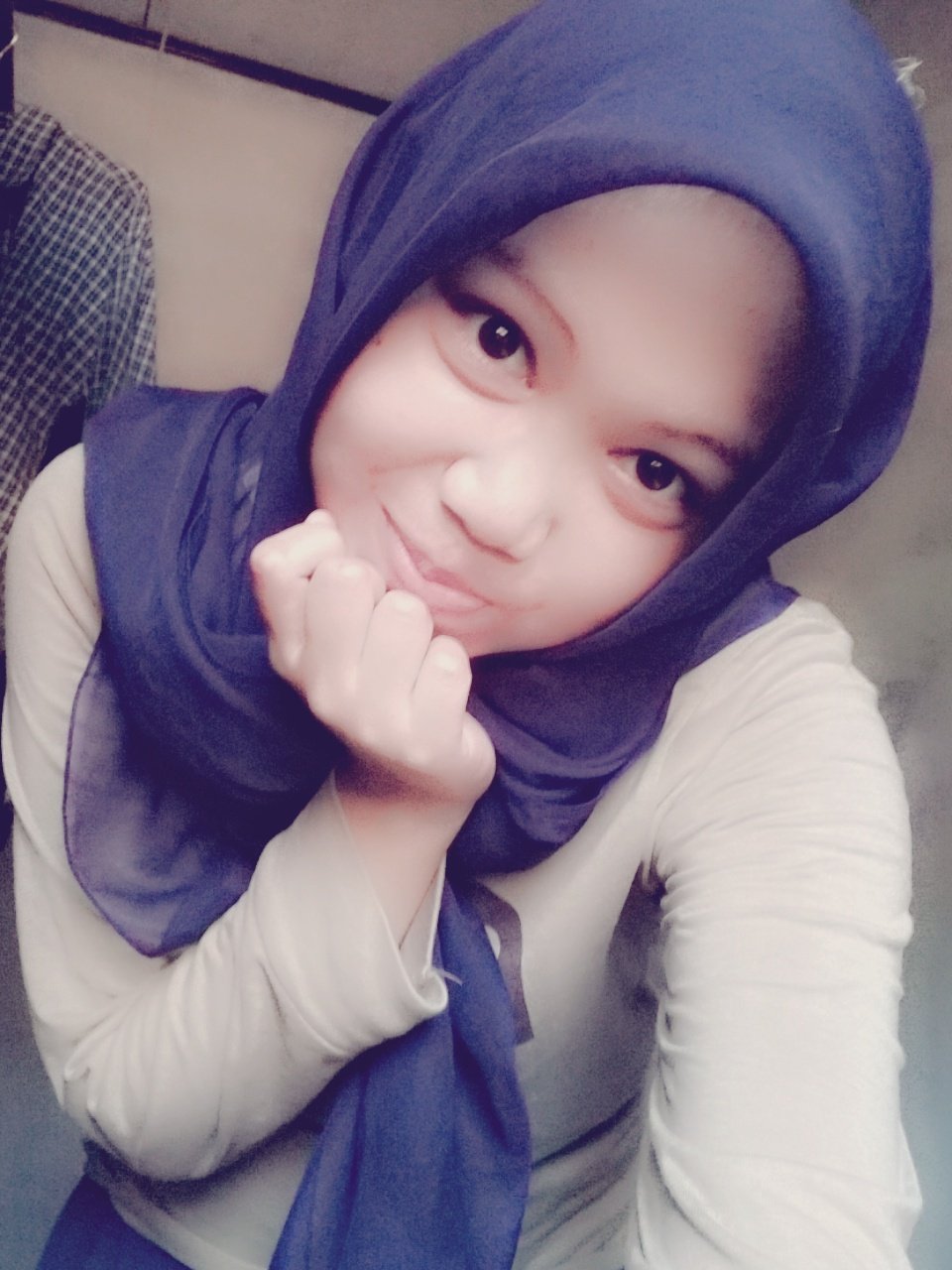 I'm just an ordianry woman not a holy angeles
fb: Neng Yuningsih Al-Bustomi