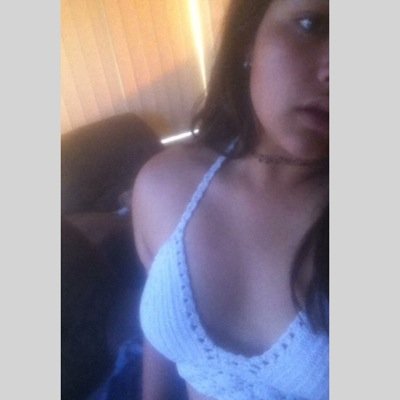 im just a girl who smokes to much n loves alldeezy
