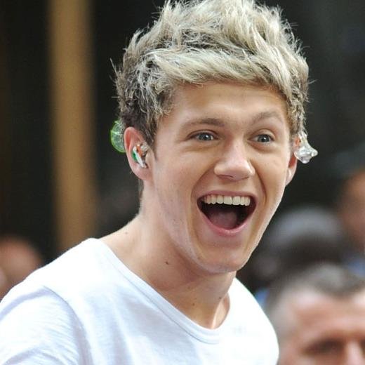 I wanna reach my goal in life and i want 5/5 follow me. Follow my main account legends. @_Niallismyirish thanks .x