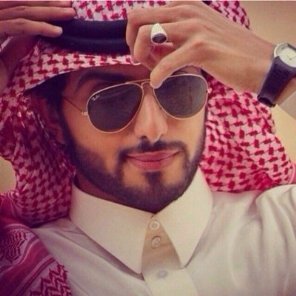اللي يعزّك تشهد لك أفعآله .. ولآ الكلآم لآ يودّي ولآ يجيب ْ