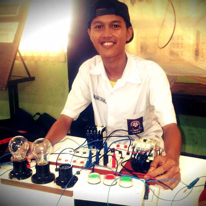 SMK Negeri 35/STM Negeri Camp java 7 ♠ 1918 ♠
204 B.O.M ♠
~ VHESINK ~