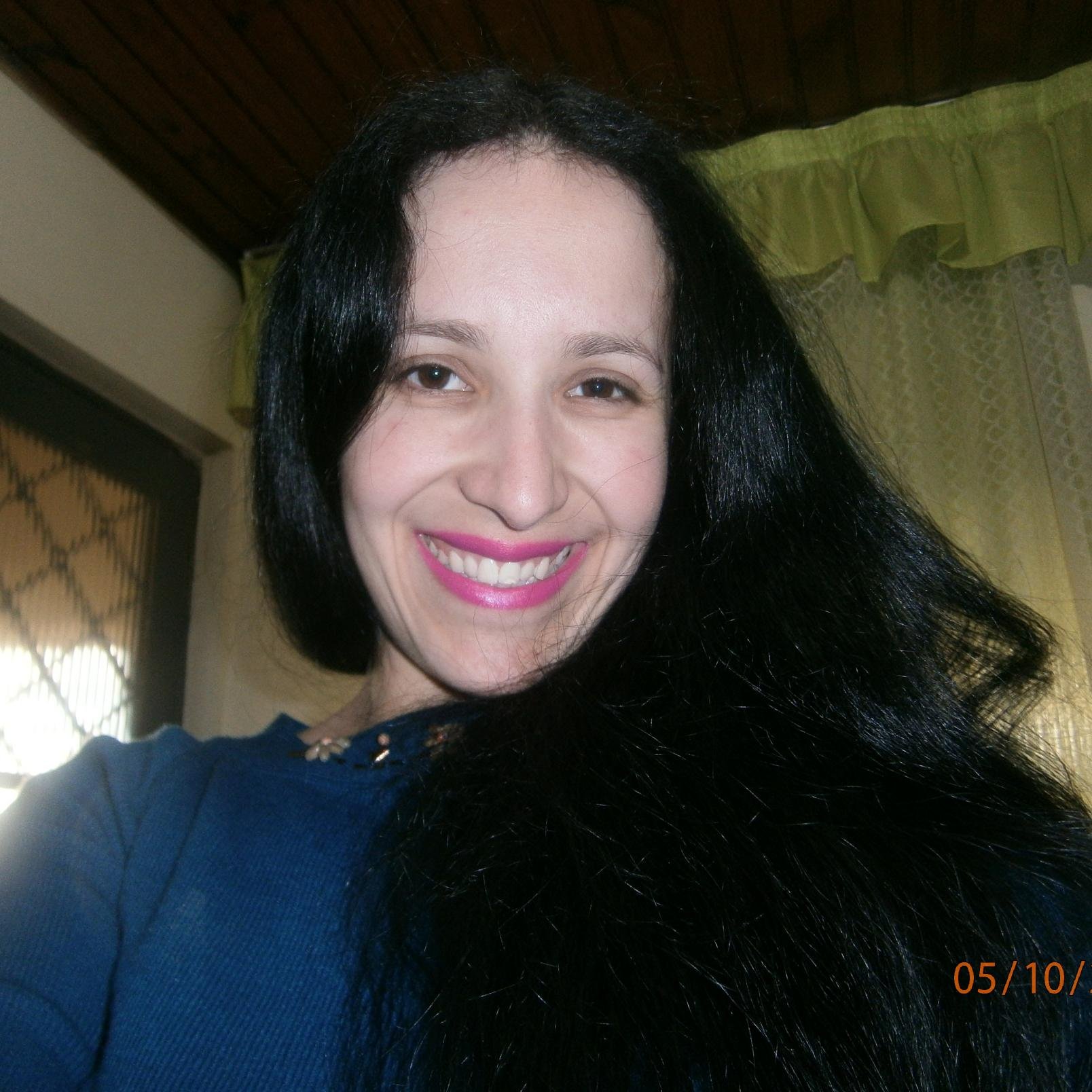 Cristã, Professora de Matemática, PSA na Infraero e Esposa. Louvo ao Senhor pela minha vida e de meu esposo Jorge Ostroski. Conceito de vida: Deus é fiél.