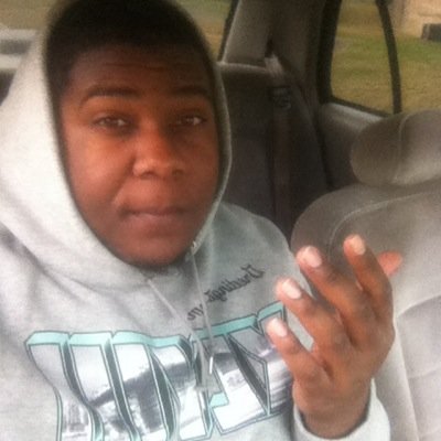 Fat Mackin..real niggas fuck wit me fuck you if you feeling different... Snakes perpetrate to mean you well just to say they seen you fail... Darius Bender #FOE