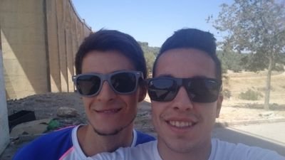 Tecnico en electromecanica de vehìculos, simpatico, gracioso, alegre, del RMCF y mi pasion los coches!!! Al corte!!!!