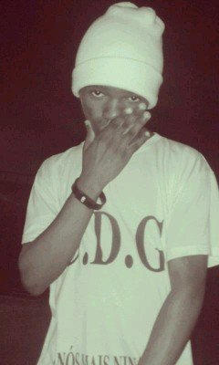 Ivo H Tormento é um jovem Rapper e membro
do grupo U.D.G.