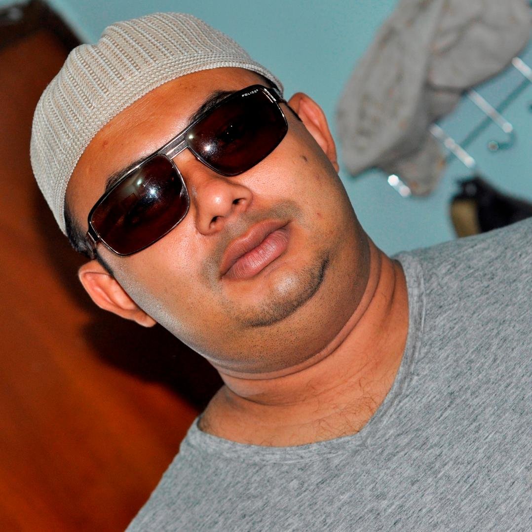 sam_niaz's profile picture. 