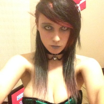 Follow for follow? :3 

One fucked up bitch!