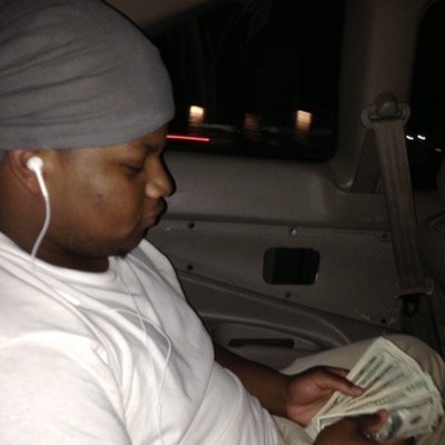 Rip Boss Rip Chris
Keep errything 1⃣
Married to the money far as love goes