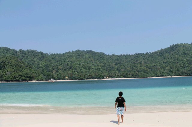Travel asistance : MR fun trip-adventure of joy.             Apapun juga yang kamu perbuat,perbuatlah dengan segenap hatimu..Kol 3:23