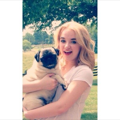 TheJ0yfulJulia's profile picture. 