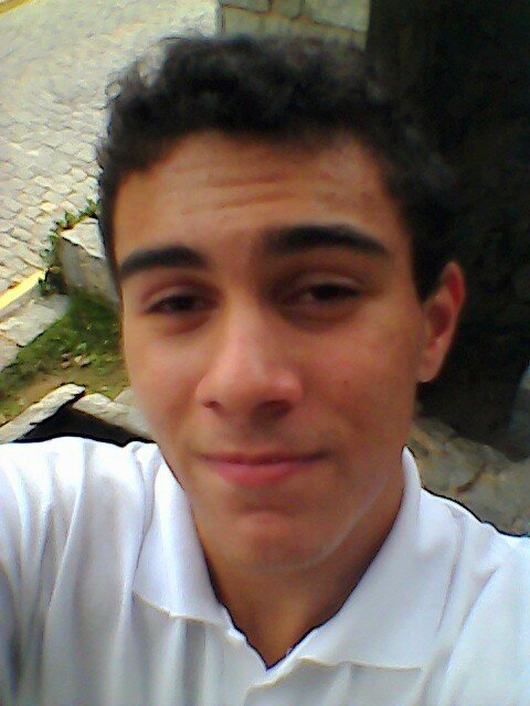 Não sei se a morte é maior que a vida, mas sei que o amor é maior que os dois.