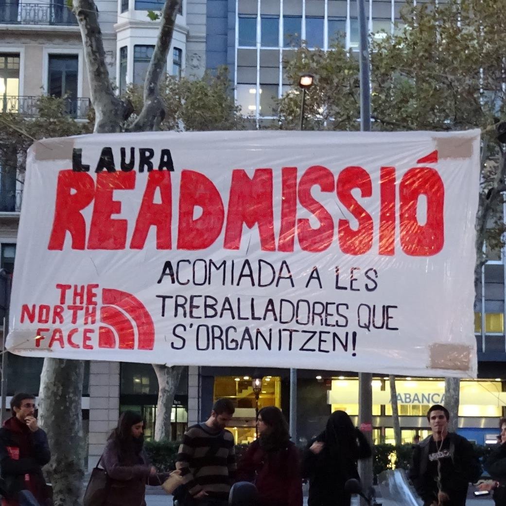 – Laura, no estàs sola, quan ells trien la por, nosaltres exercim la solidaritat i així només ens fan més fortes! –