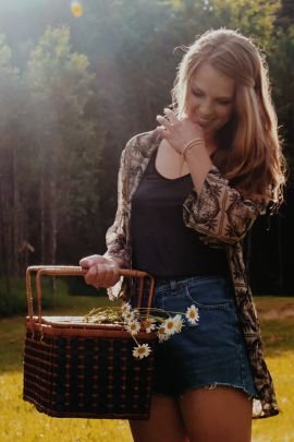 StephToninato's profile picture. You're not Josiah?!