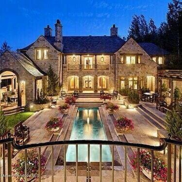 HouseGoaIs's profile picture. 