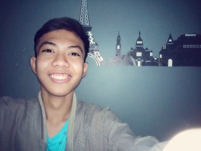 Jalani hidup ini ..bersamamu disini .. mewarnai hariku ..dengan tulus cintamu .. #DiSiniUntukmu :D Ade Sutiana :*