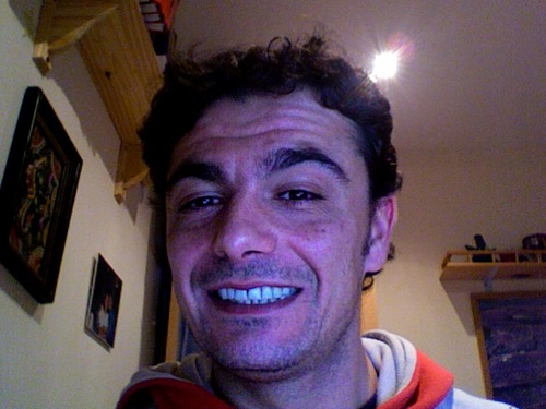 rlerza's profile picture. 