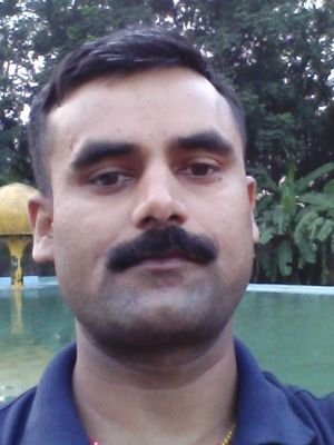 यदा यदा हि धर्मस्य ग्लानिर्भवति भारत।
अभ्युत्थानमधर्मस्य तदाऽअत्मानं सृजाम्यहम्॥
परित्राणाय साधूनां विनाशाय च दुष्कृताम्।
धर्मसंस्थापनार्थाय सम्भवामि युगे युगे॥