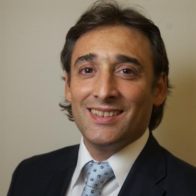 Ph.D in Economics, University of Michigan. Professor of Management at Di Tella’s Business School and Director of CIF.